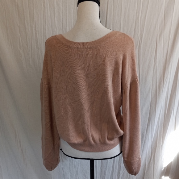 Poof New York Cropped Balloon Sleeve Sweater - Picture 6 of 8